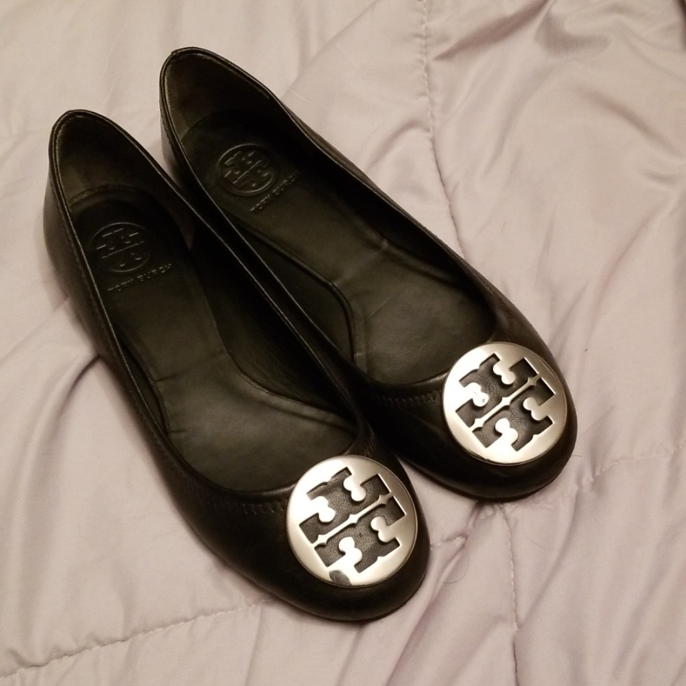 Women's Tory flats